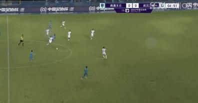 巴萨3-2险胜垫底球队阿尔梅里亚，本场比赛罗贝托梅开二度帮助球队取胜，赛后罗贝托接受采访。